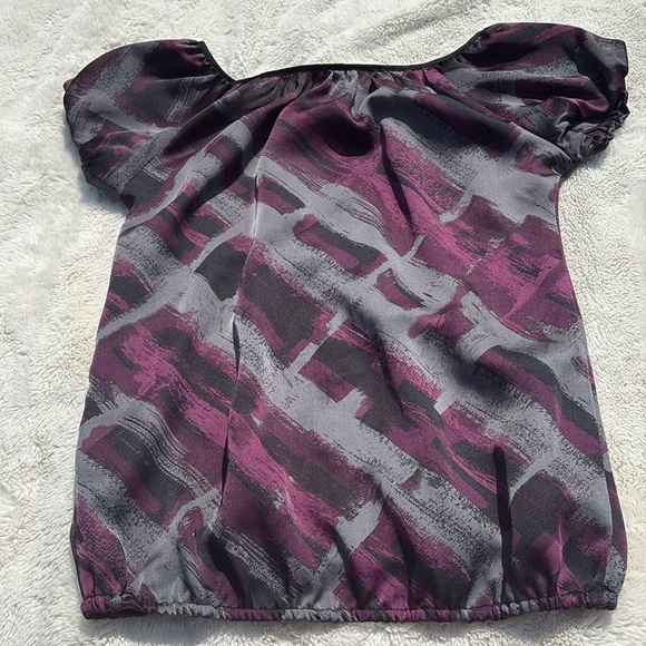 Dynamite Purple Satin Geometric Blouse – Size Small | Statement Print | - Picture 4 of 5